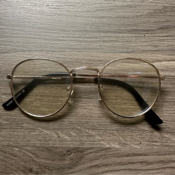 Pretty Little Thing blue light glasses - Picture 2 of 3